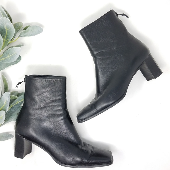 vintage stuart weitzman boots